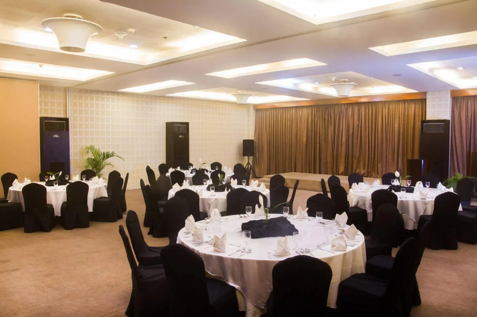 Diamond Suites and Residences