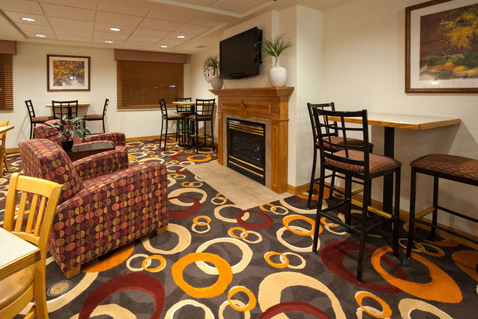 Holiday Inn Express & Suites Worthington by IHG