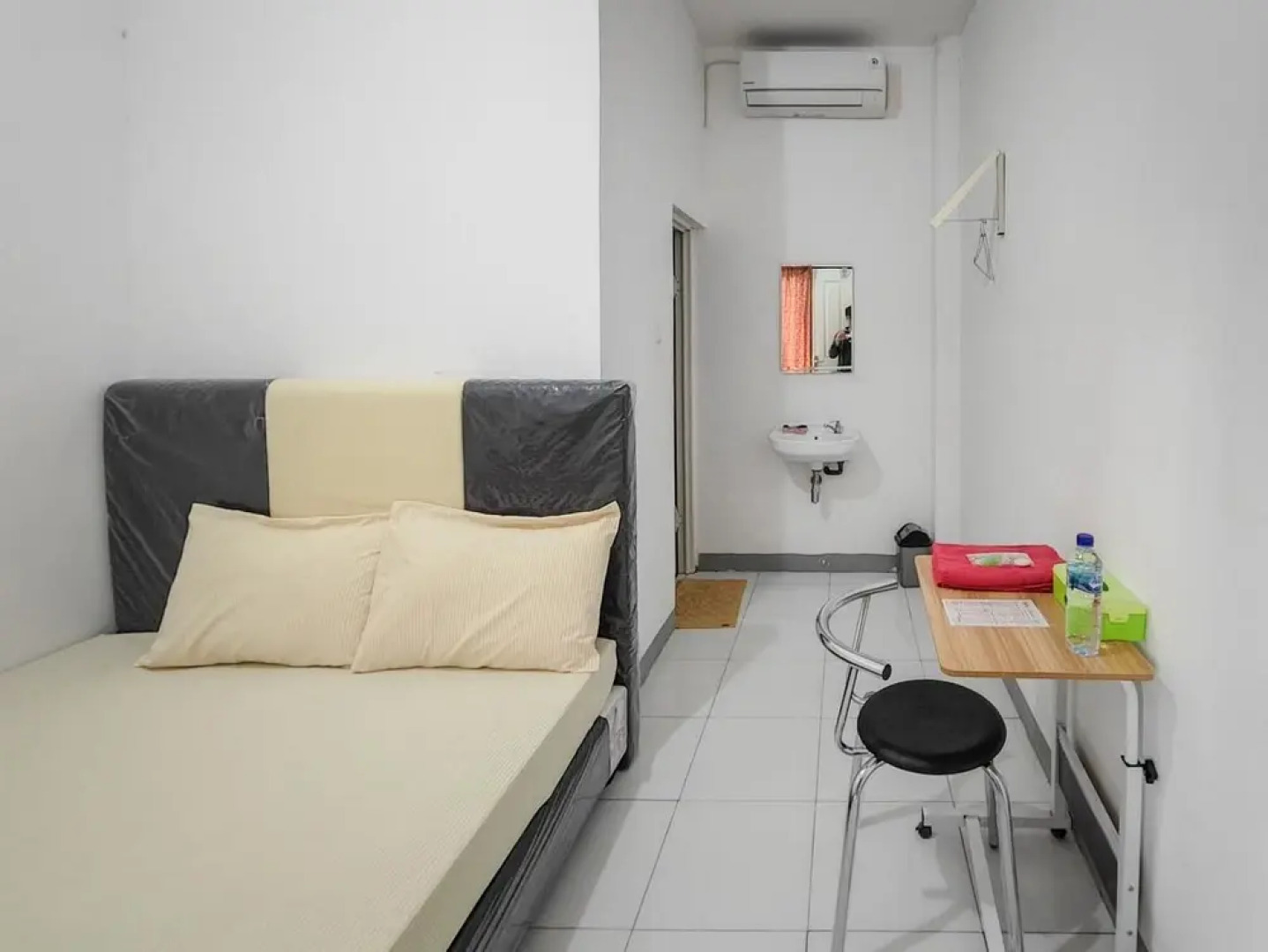 Shekinah Homestay & Cafe Waikabubak RedPartner