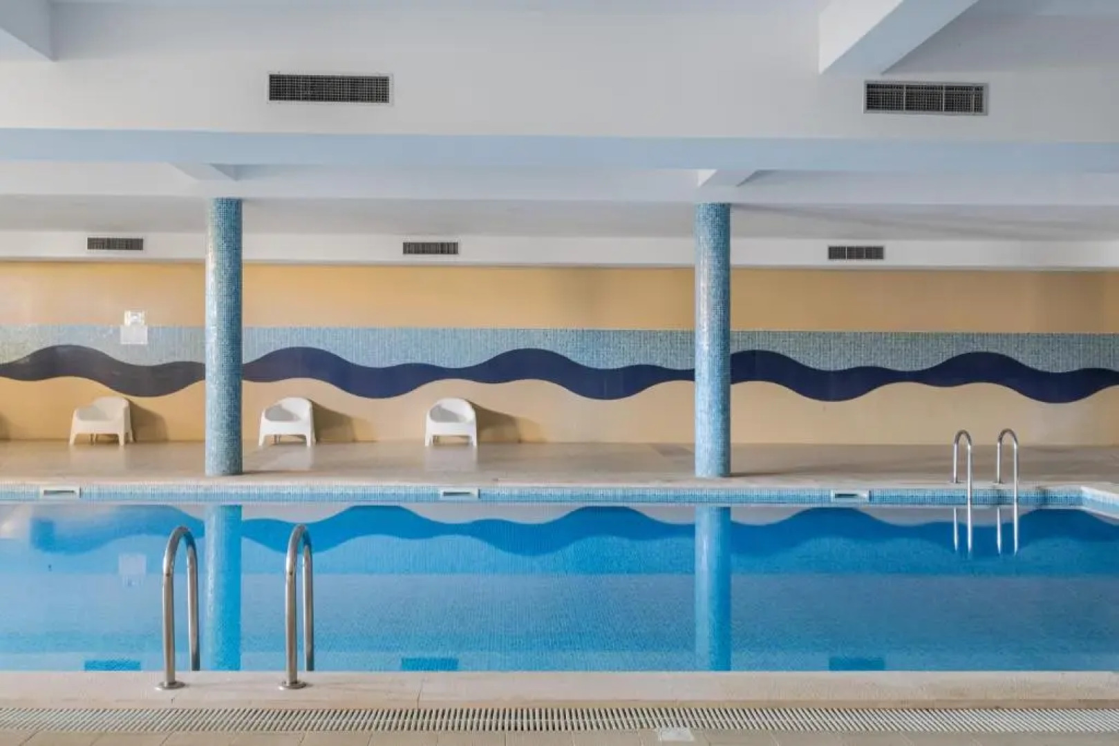 Altido Stunning Ericeira Flat W/2 Shared Pools & Gym