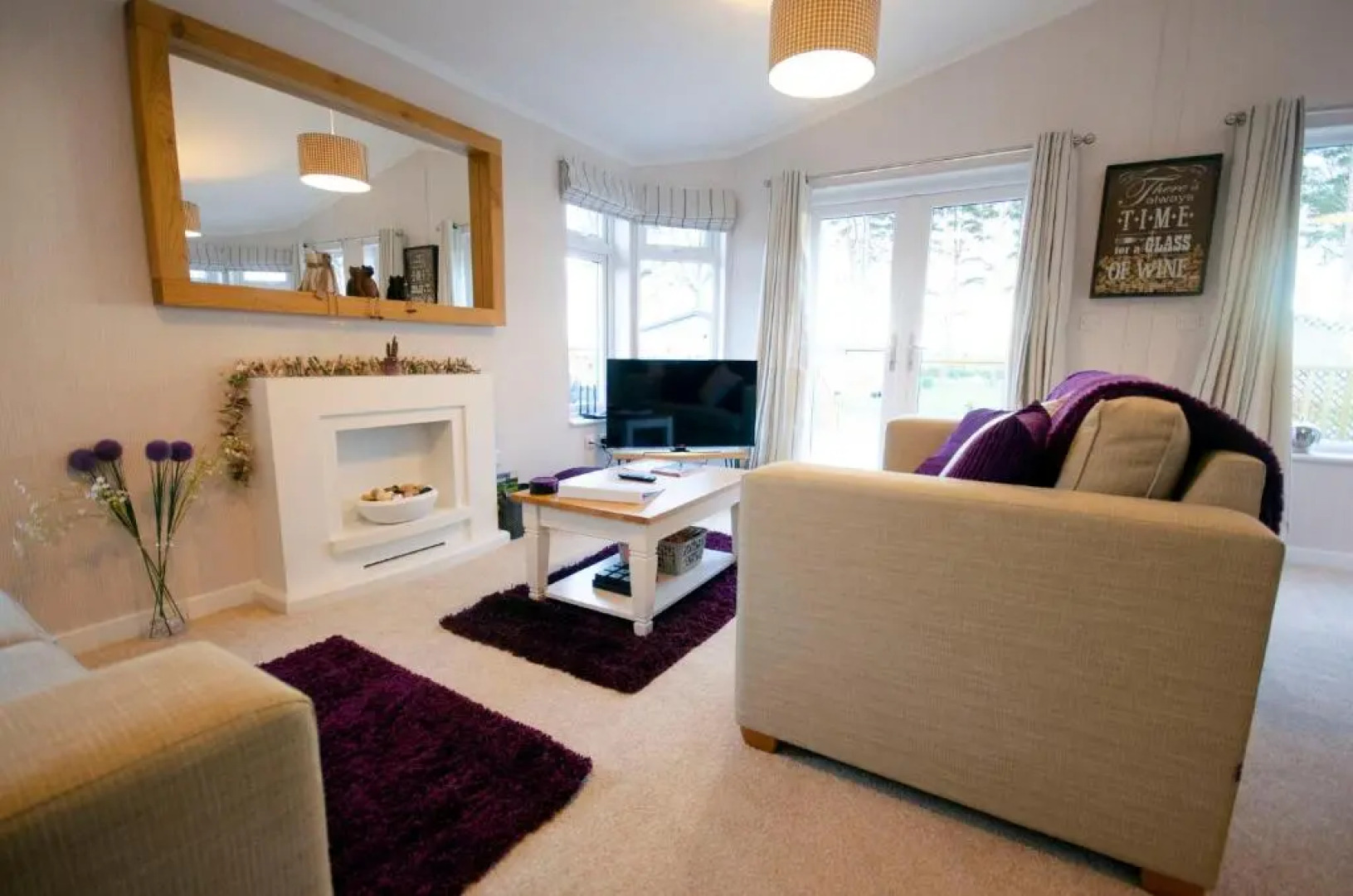 Hollicarrs Long Lane Lodge