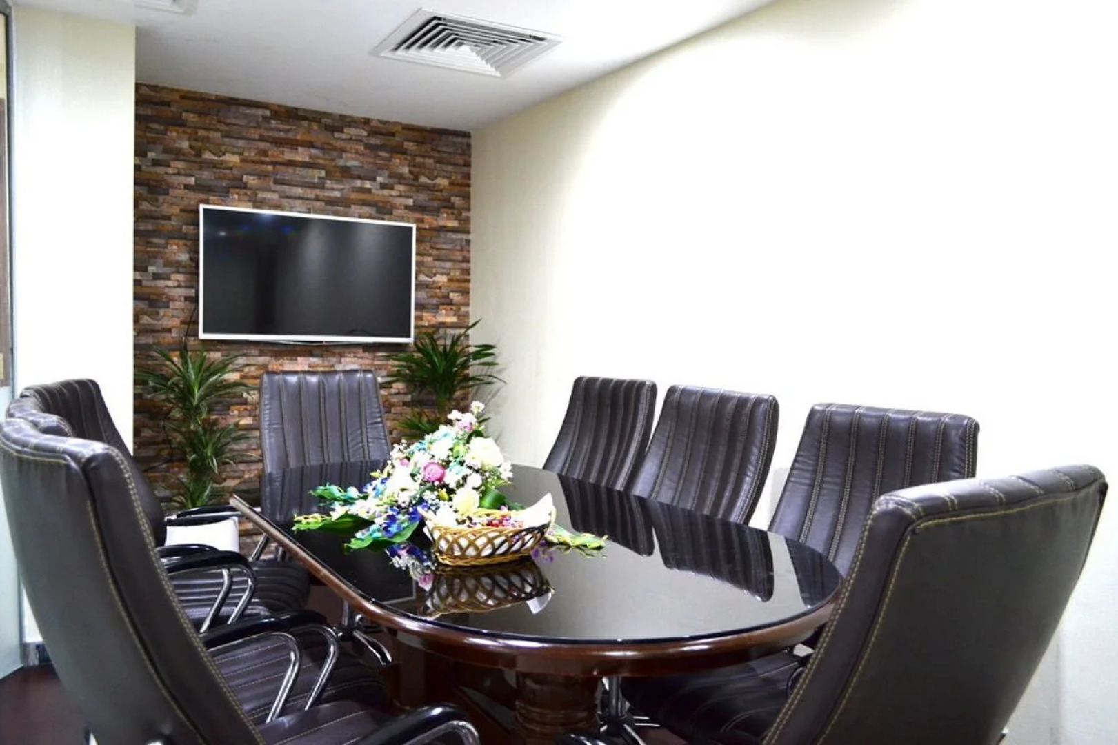 Отель Crystal Plaza