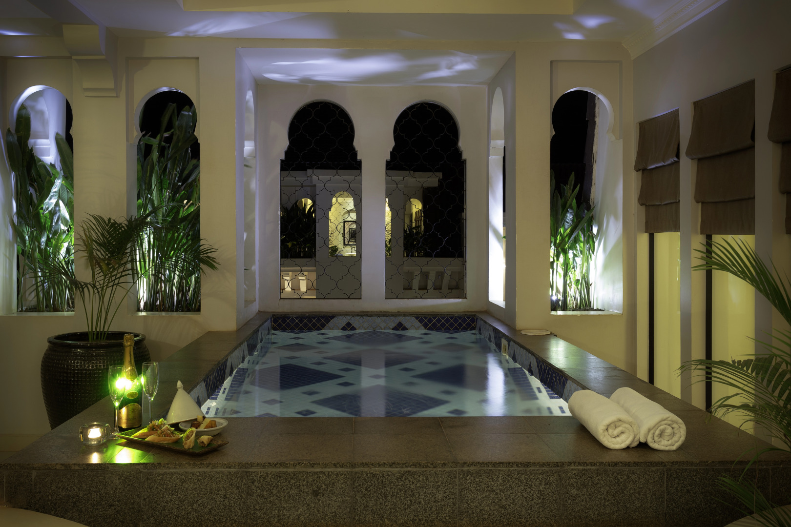 Курортный Oтель Sarai and Wander