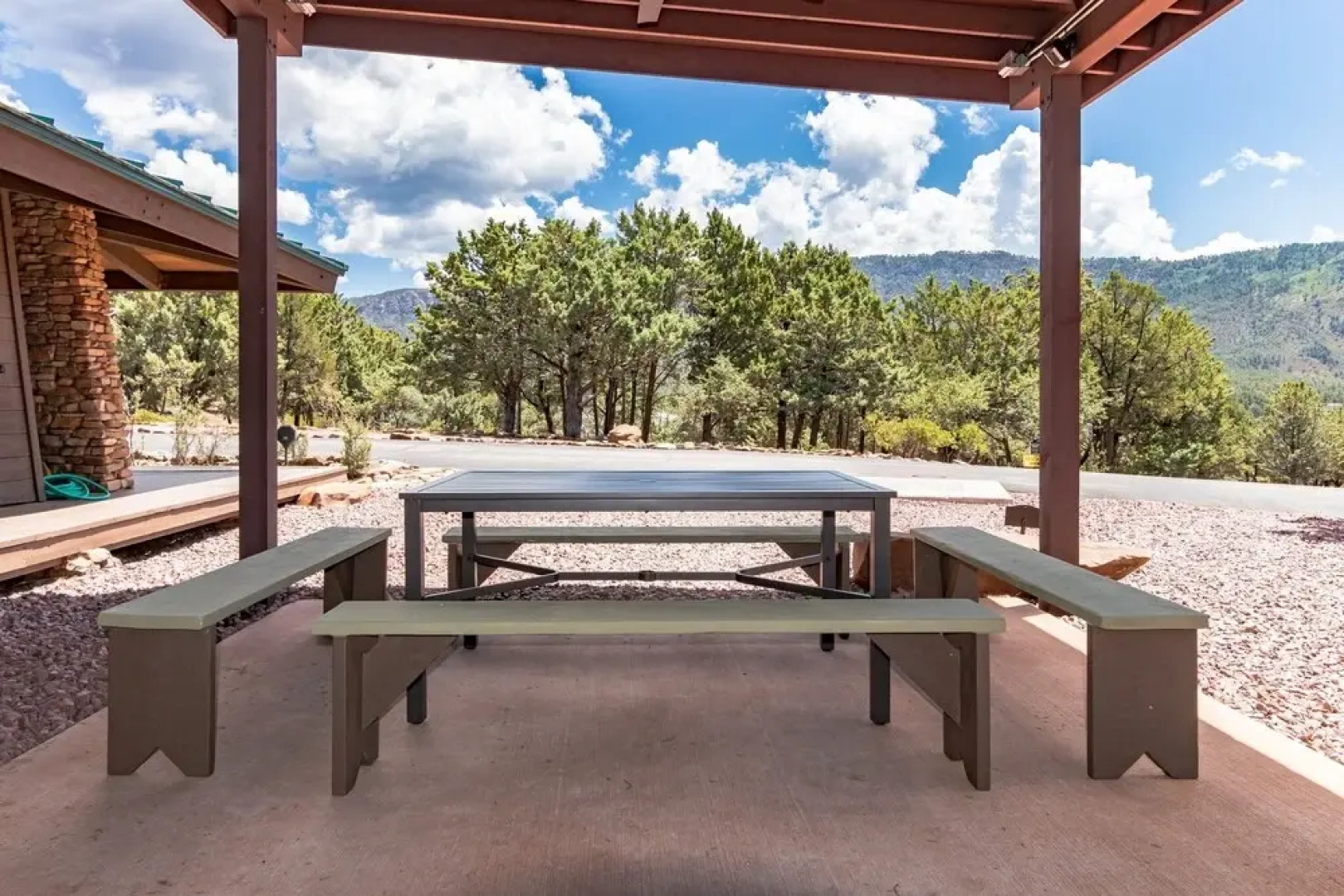 Glass House Elk Rim Pine 1 Bedroom Cabin by Redawning