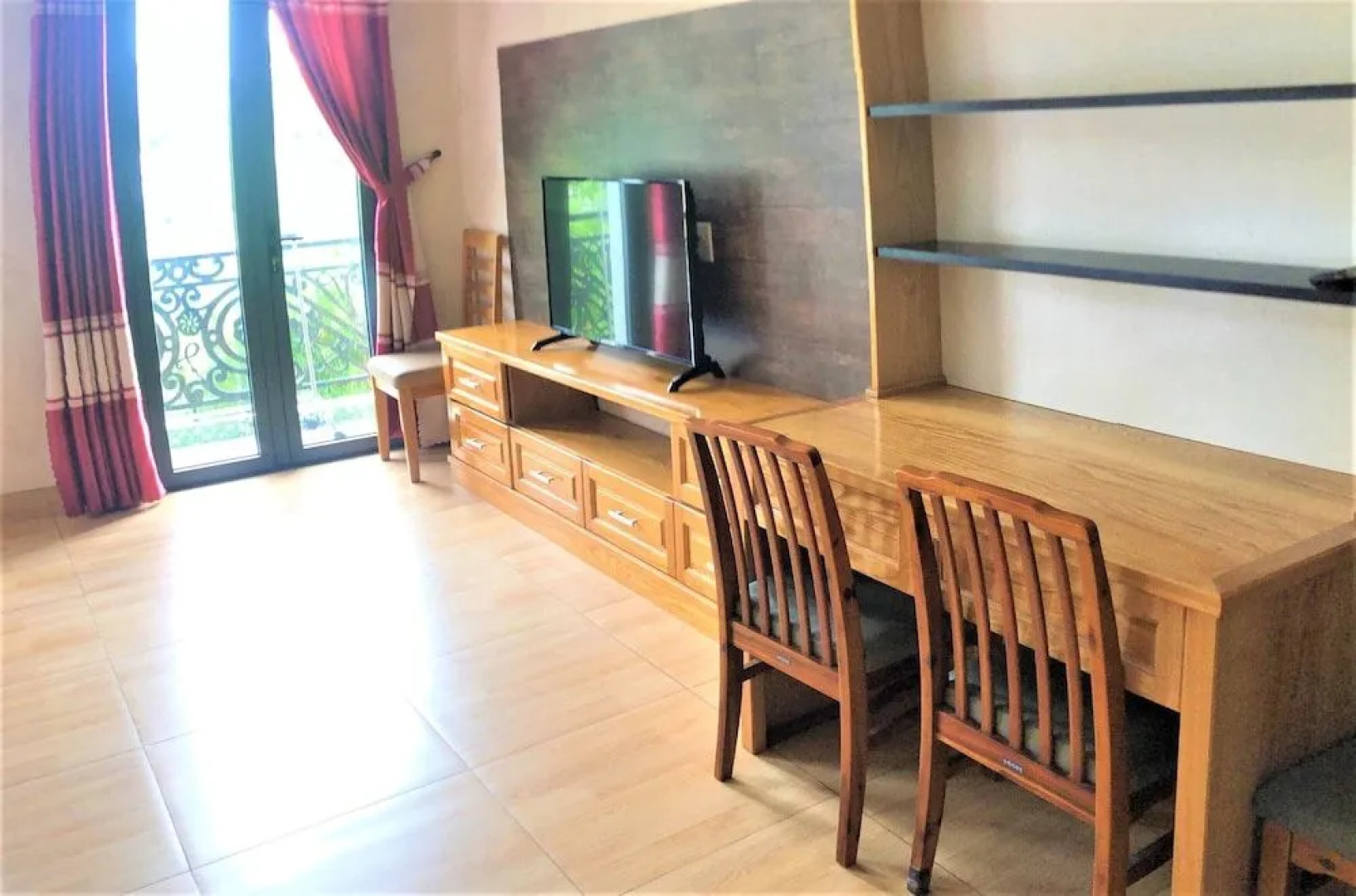 HHen Apartment Hotel