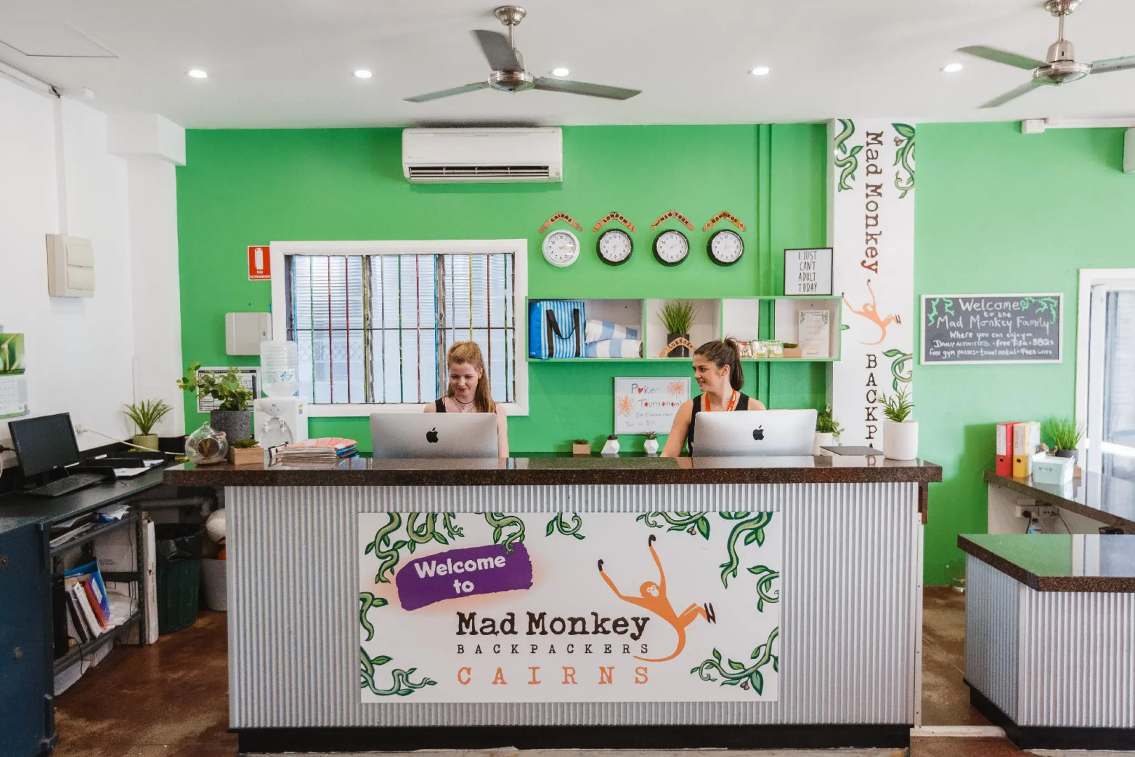 Mad Monkey Backpackers Central