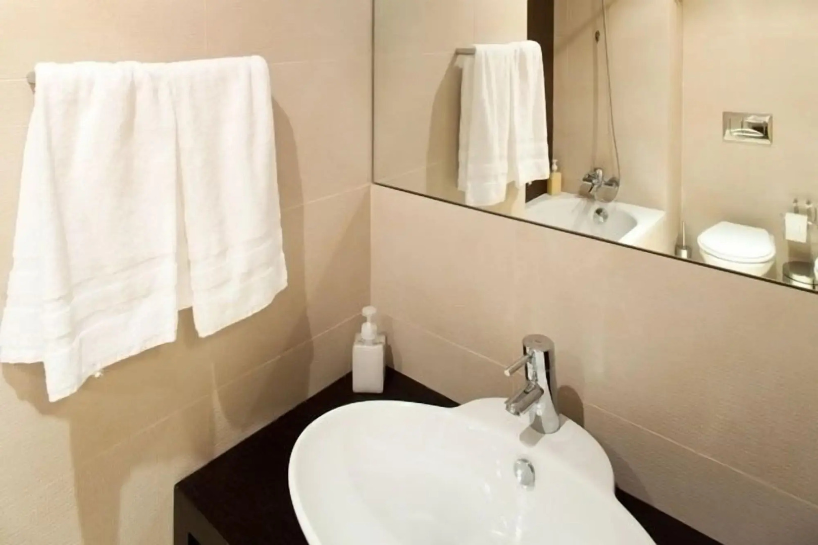 The Lisbonaire Apartments