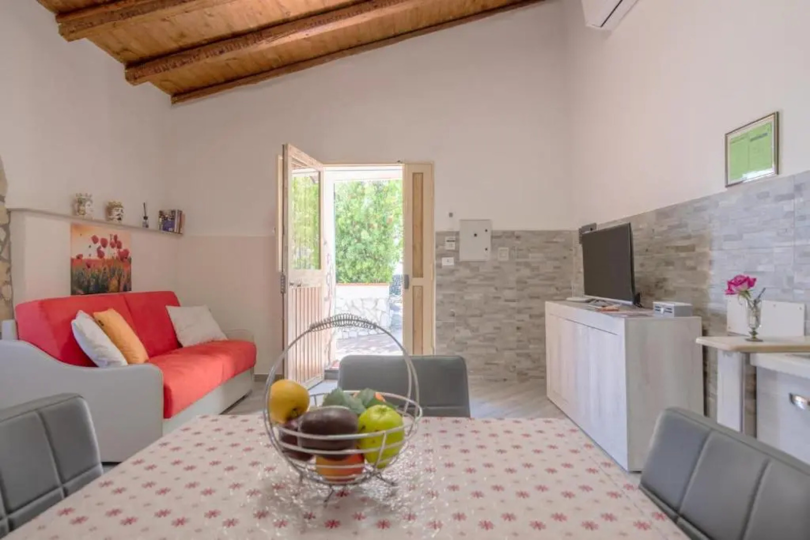 "la Casina del forno con piscina fra Catania e Siracusa "