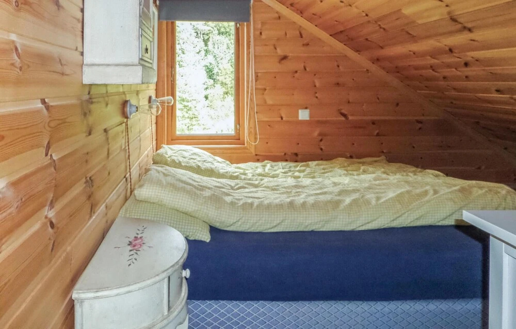 Nice Home in Hebnes With 4 Bedrooms and Wifi