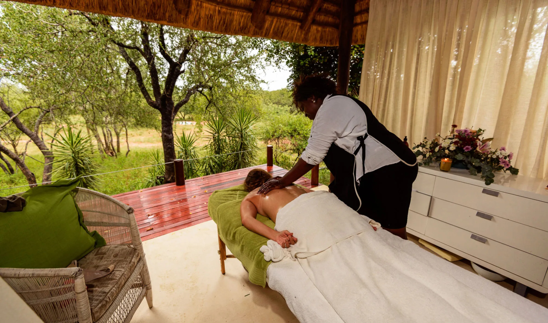 Khaya Ndlovu Safari Manor