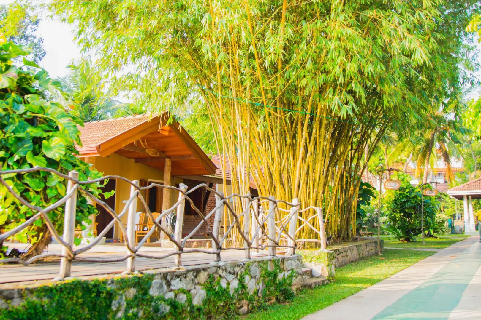 Villa Shade