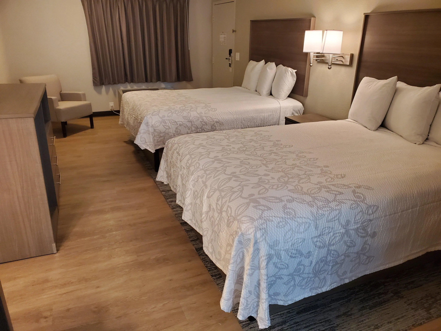 Red Roof PLUS+ Chula Vista