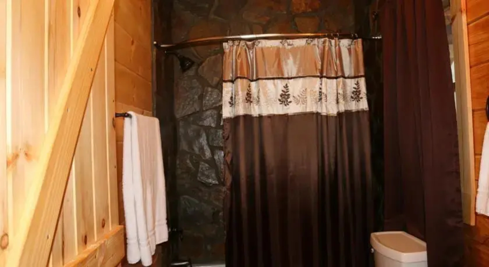 Holiday Home Let the Good Times Roll