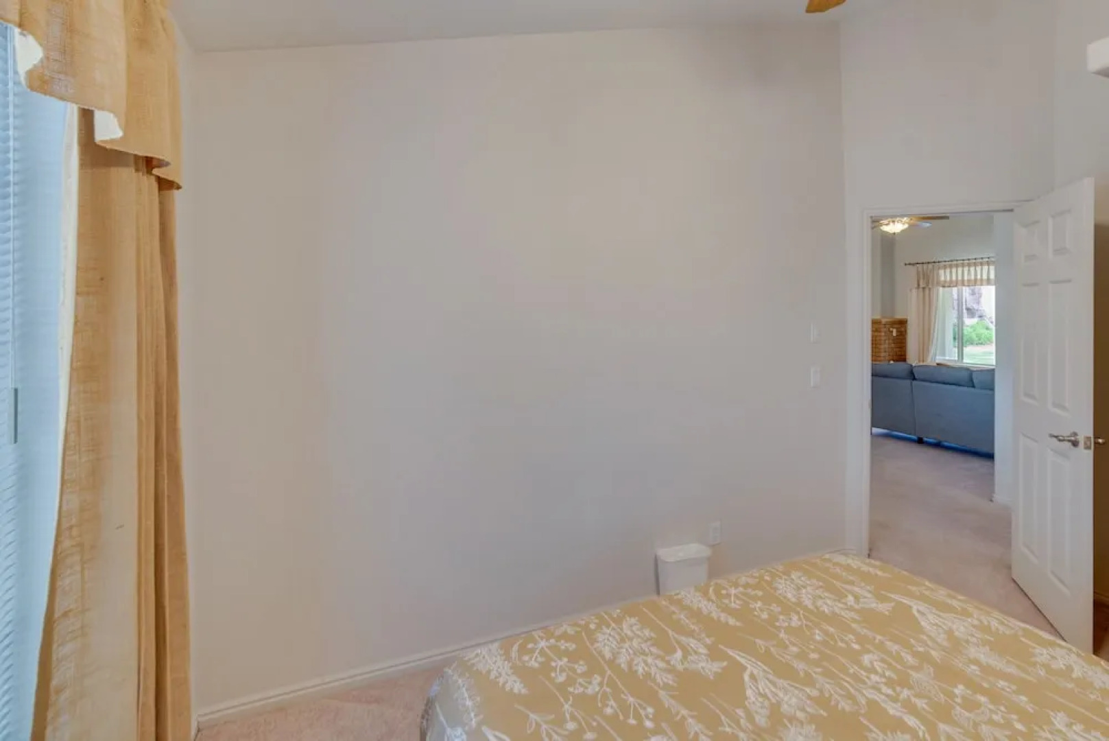 3 Mi to Lake Powell: Home w/ Patio & Waterfall