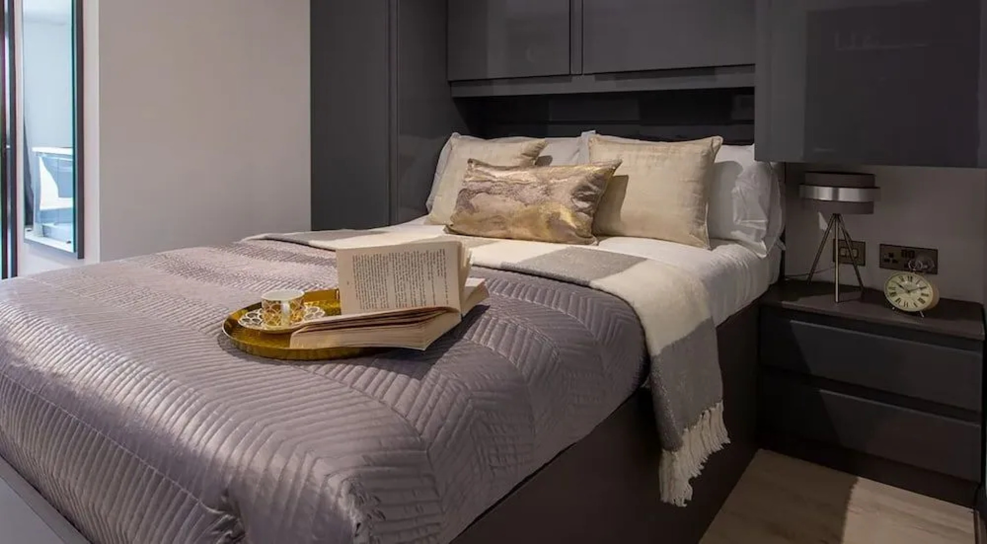 The Residence Coventry by Paymán Club