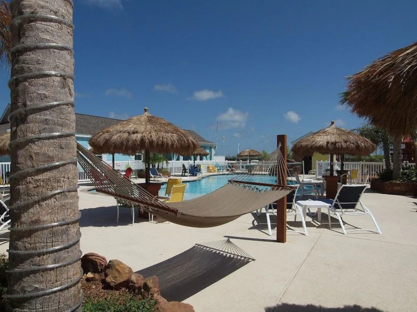 Pool front Paradise PB118
