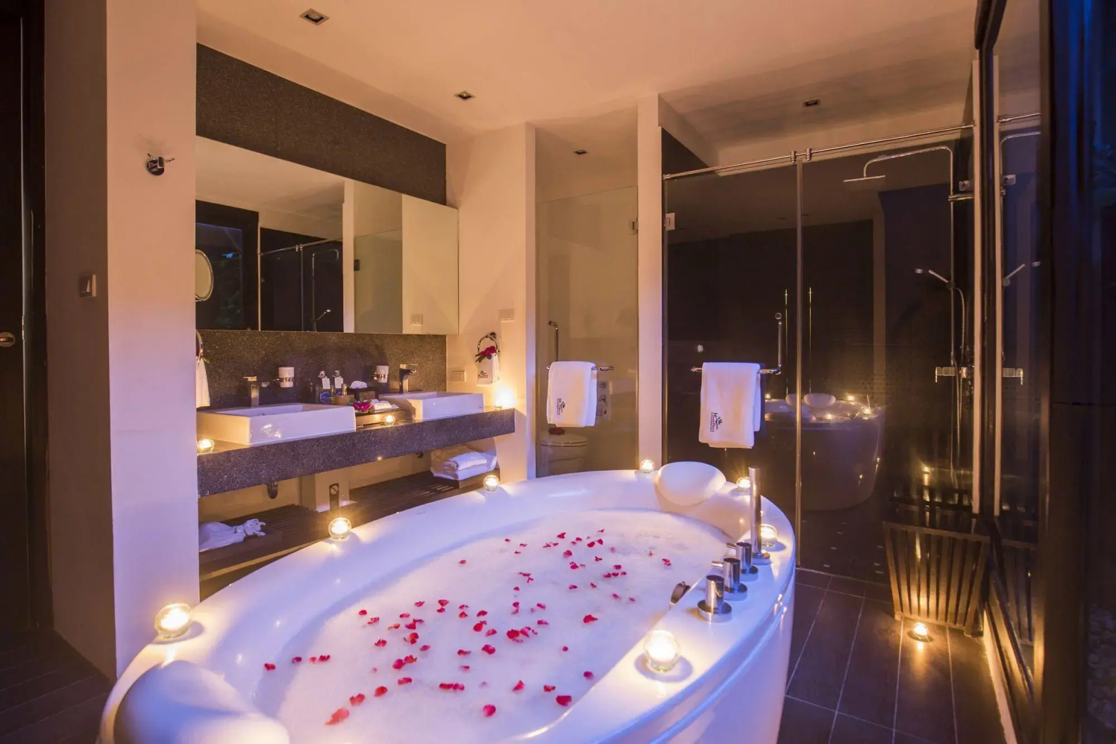 Курортный отель Baan Haad Ngam Boutique Resort & Villas