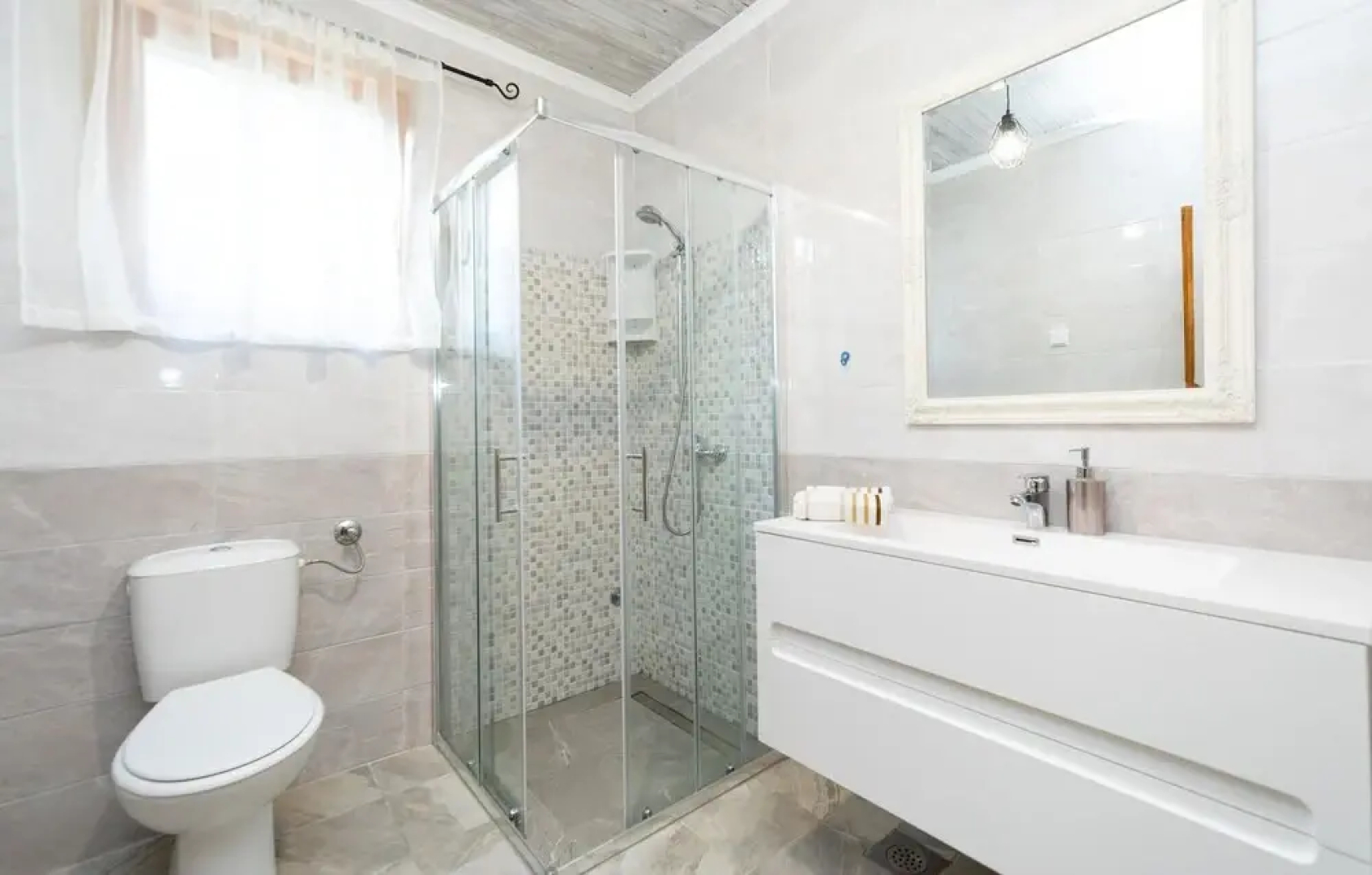 Awesome Home in Blato With Wifi and 5 Bedrooms