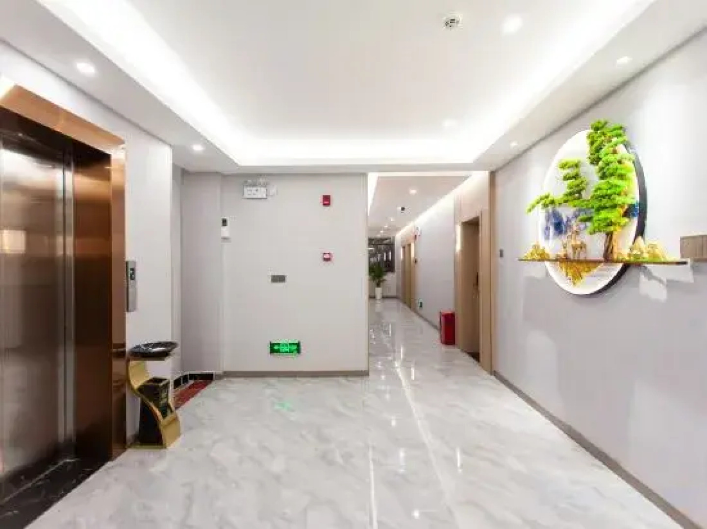 Xiduo Hotel （Ganzi Batang County Government Store）