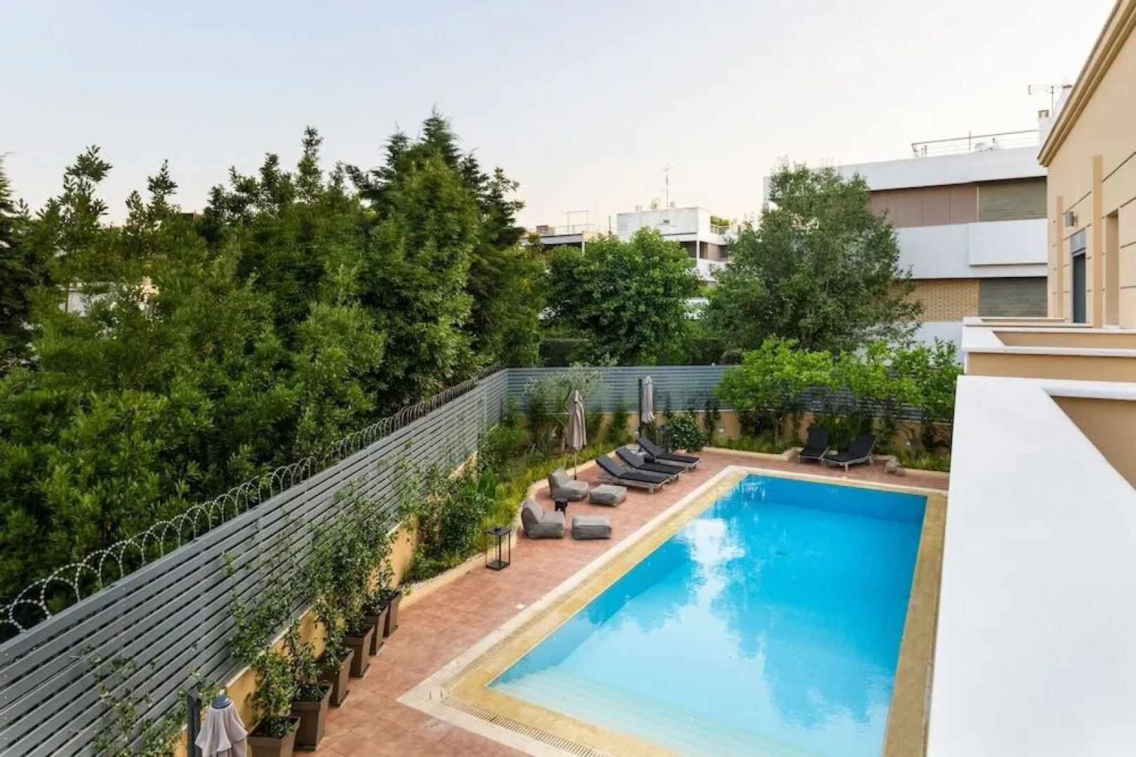 Eos Urban Villa by Upstreet