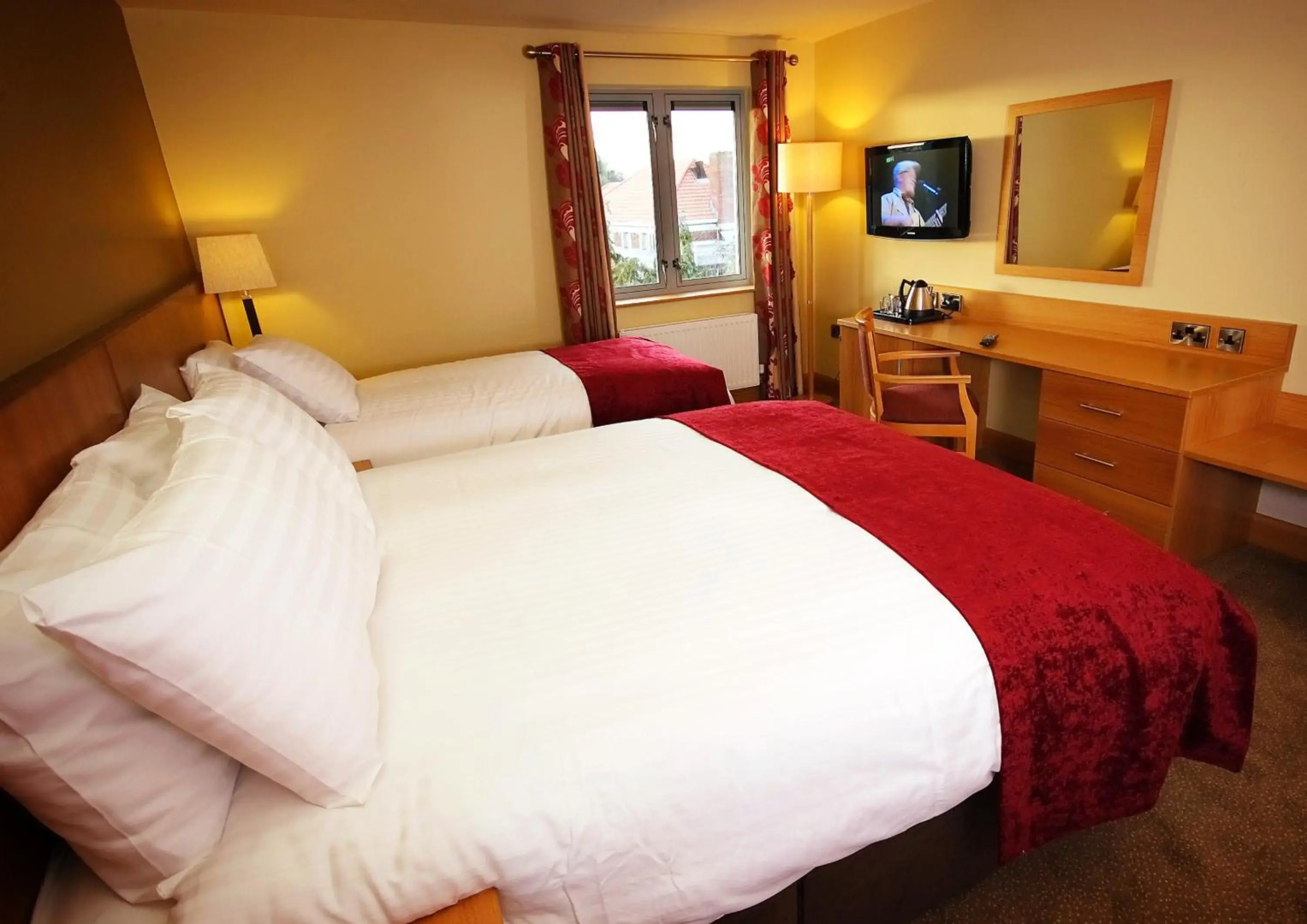 Belmore Court & Motel