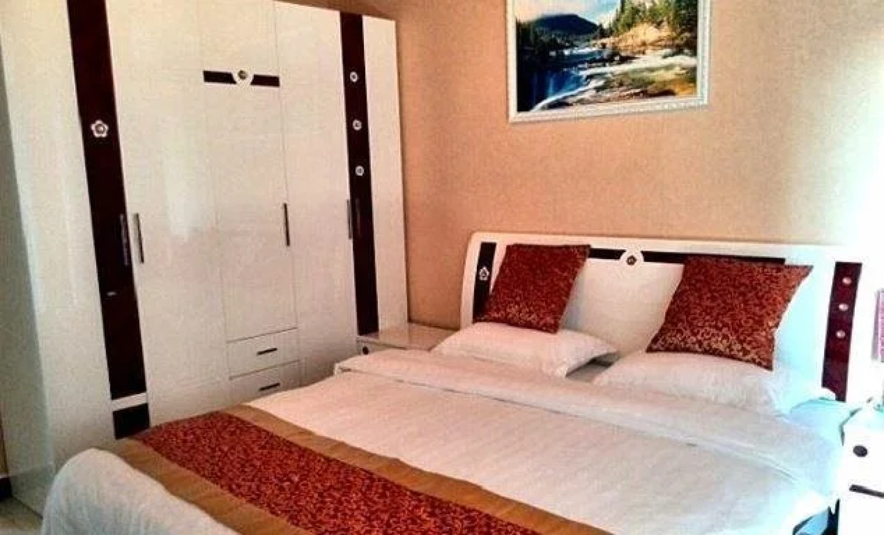 Konggang New City Wanhe Huaju Hotel