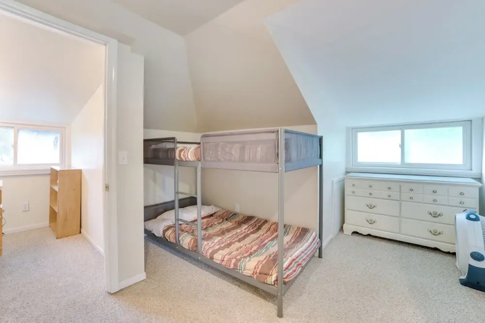 Walk to Lake Michigan: Pet-friendly Charlevoix Gem