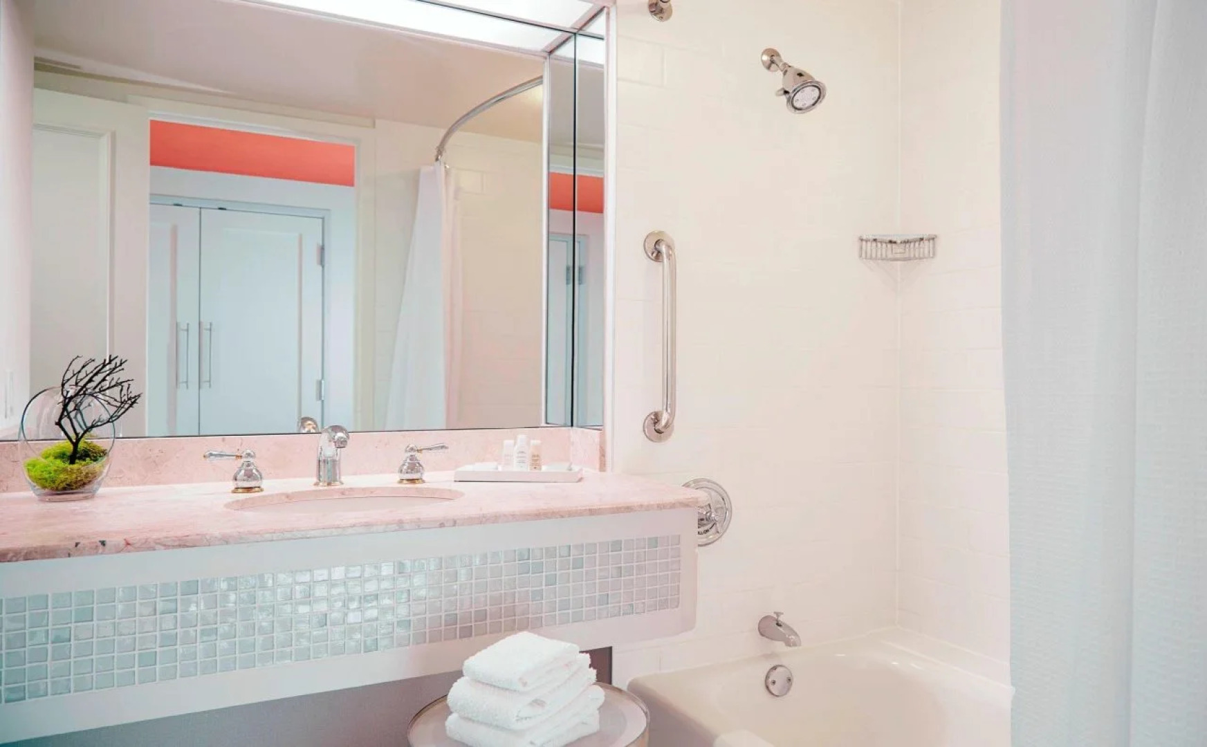 Renaissance Concourse Atlanta Airport Hotel