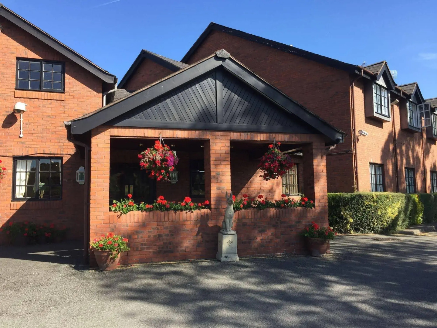 The Vicarage Freehouse & Rooms