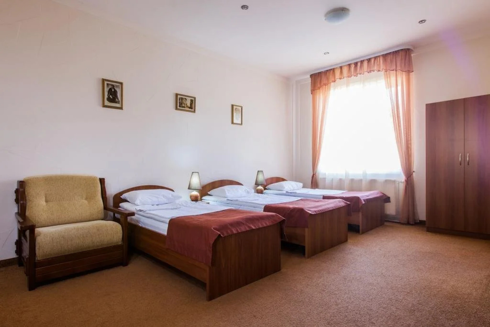 Отель Унгварский