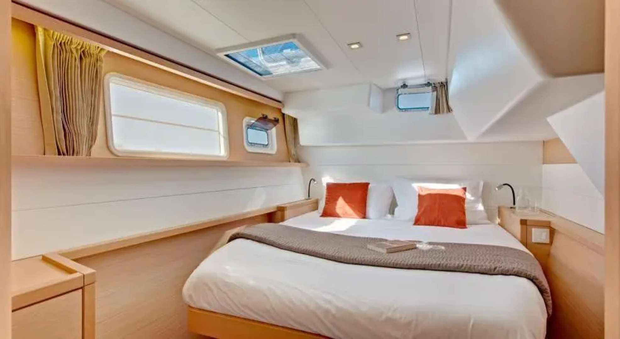 Bliss Boutique Yachting - Athens, Greece