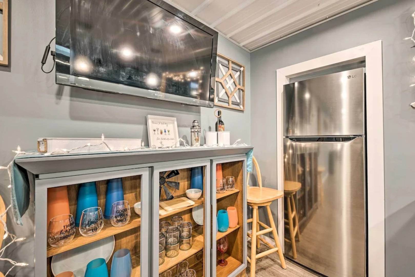 Deck & Game Room: Home in Pennsylvania Countryside