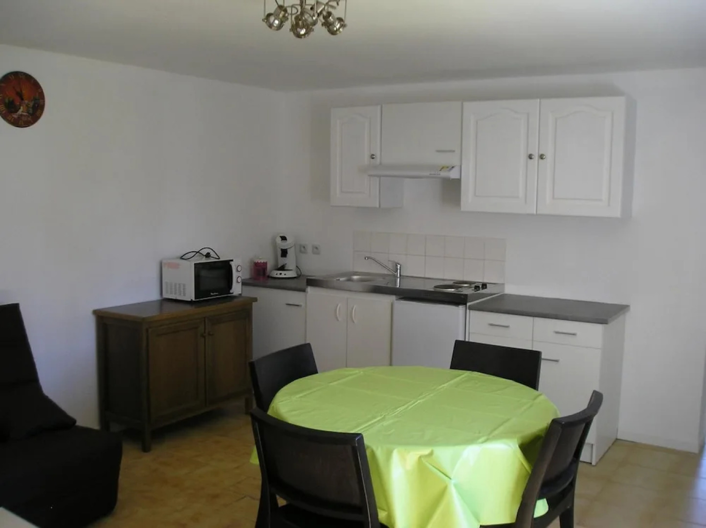 Apartment With one Bedroom in Uzès, With Pool Access, Enclosed Garden