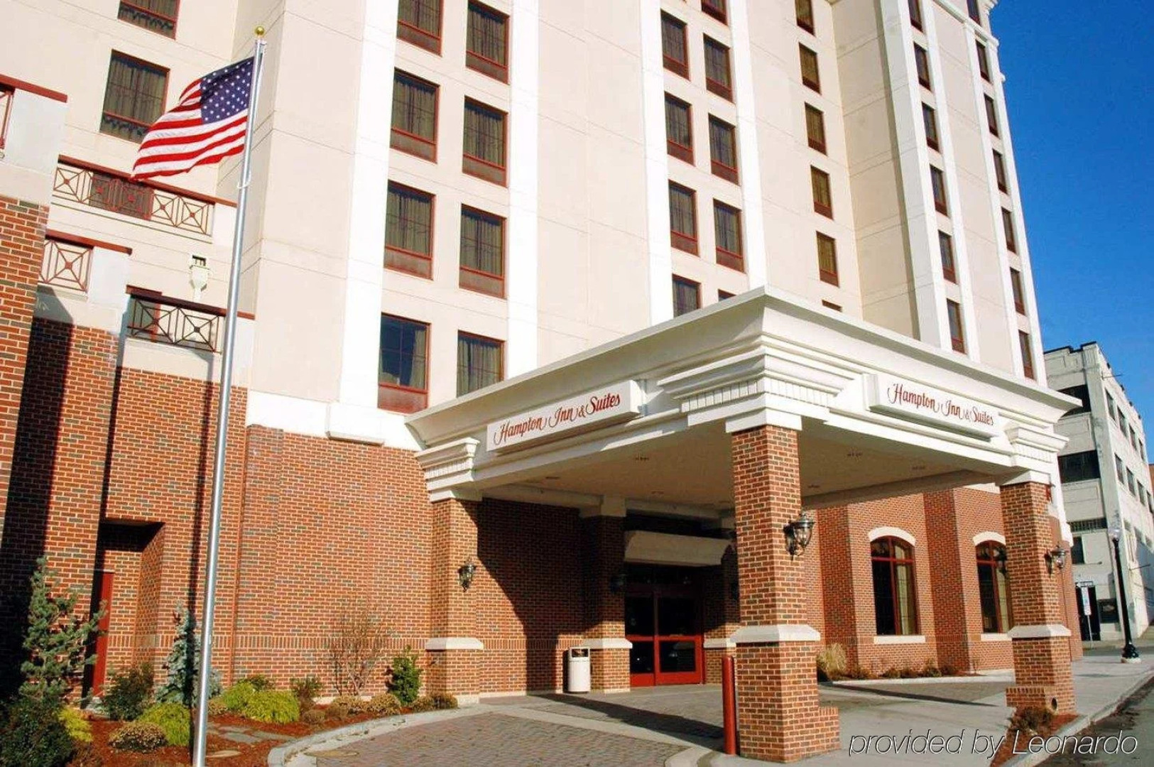 Hampton Inn & Suites Albany-Downtown