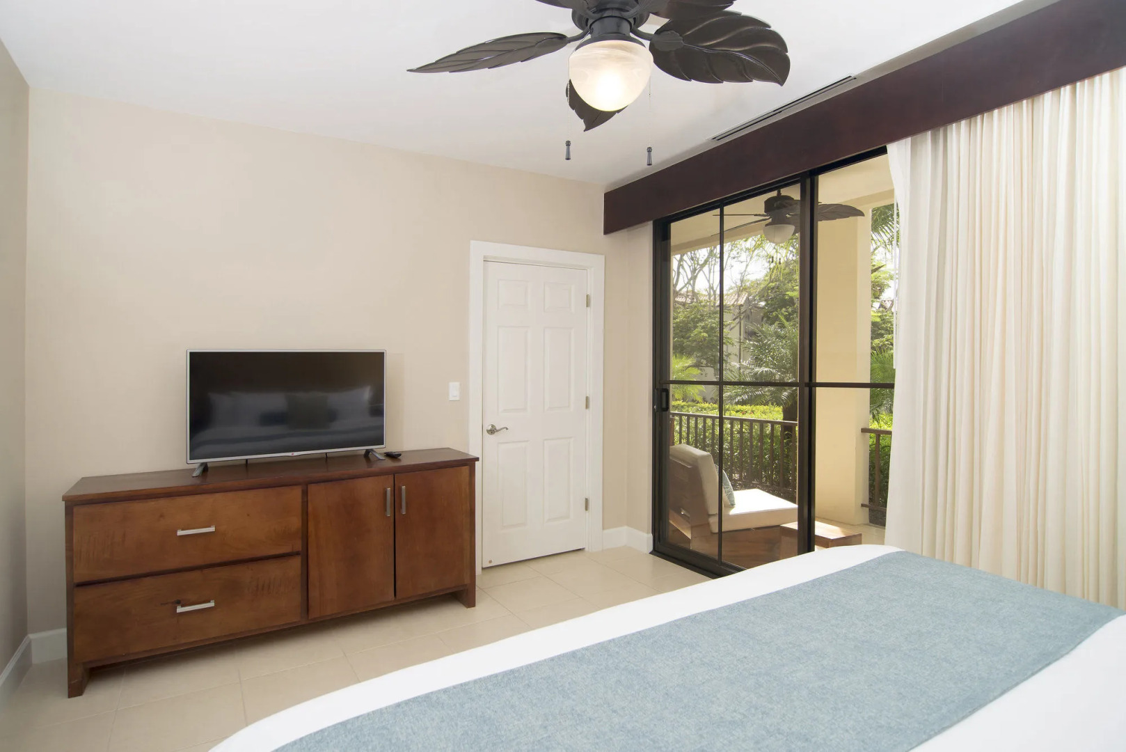 Coco Breeze Residence