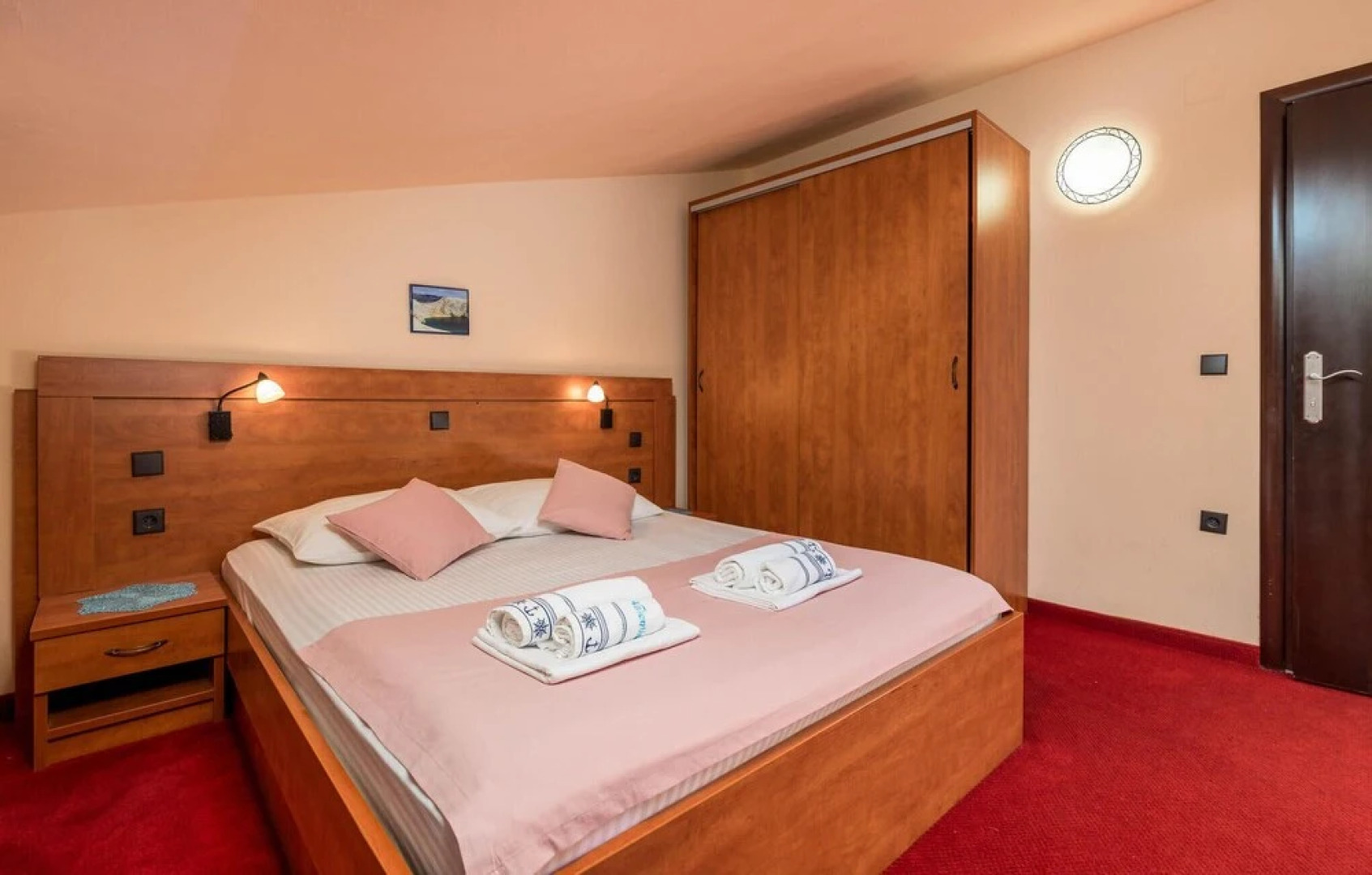 Beautiful Home in Metajna With Wifi and 14 Bedrooms