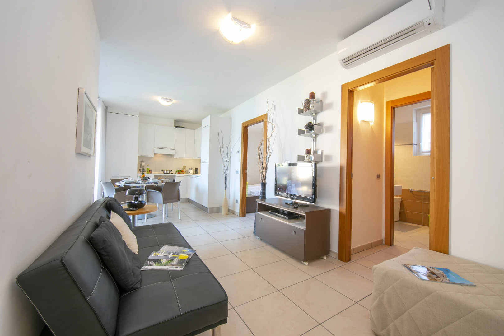 Vista di Maccagno Fantastico Pool