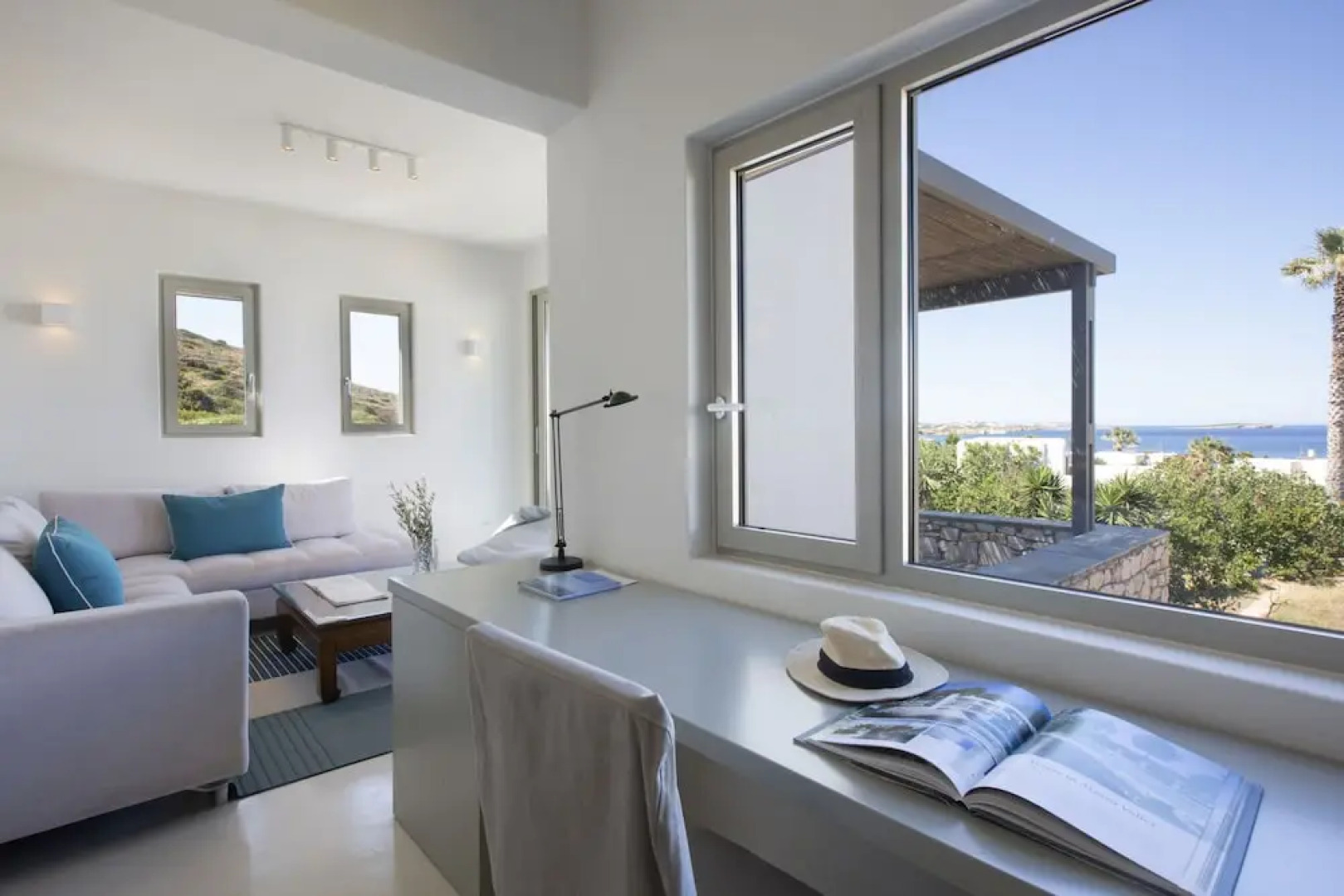 Seaview Villa by Villarentalsgr