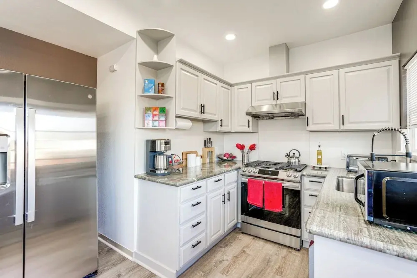 Walk to Crab Cove Beach: Alameda Home w/ Game Room