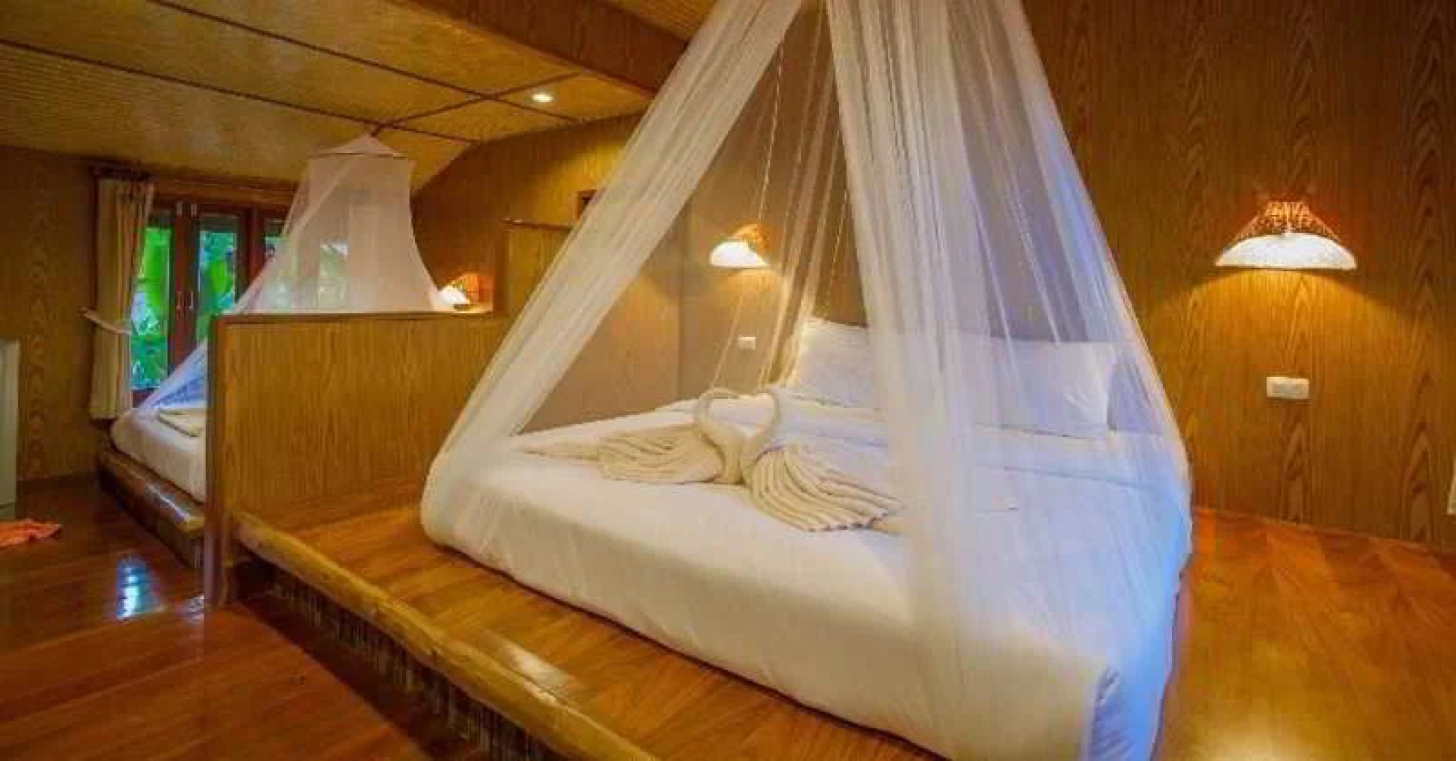 Cliff And River Jungle