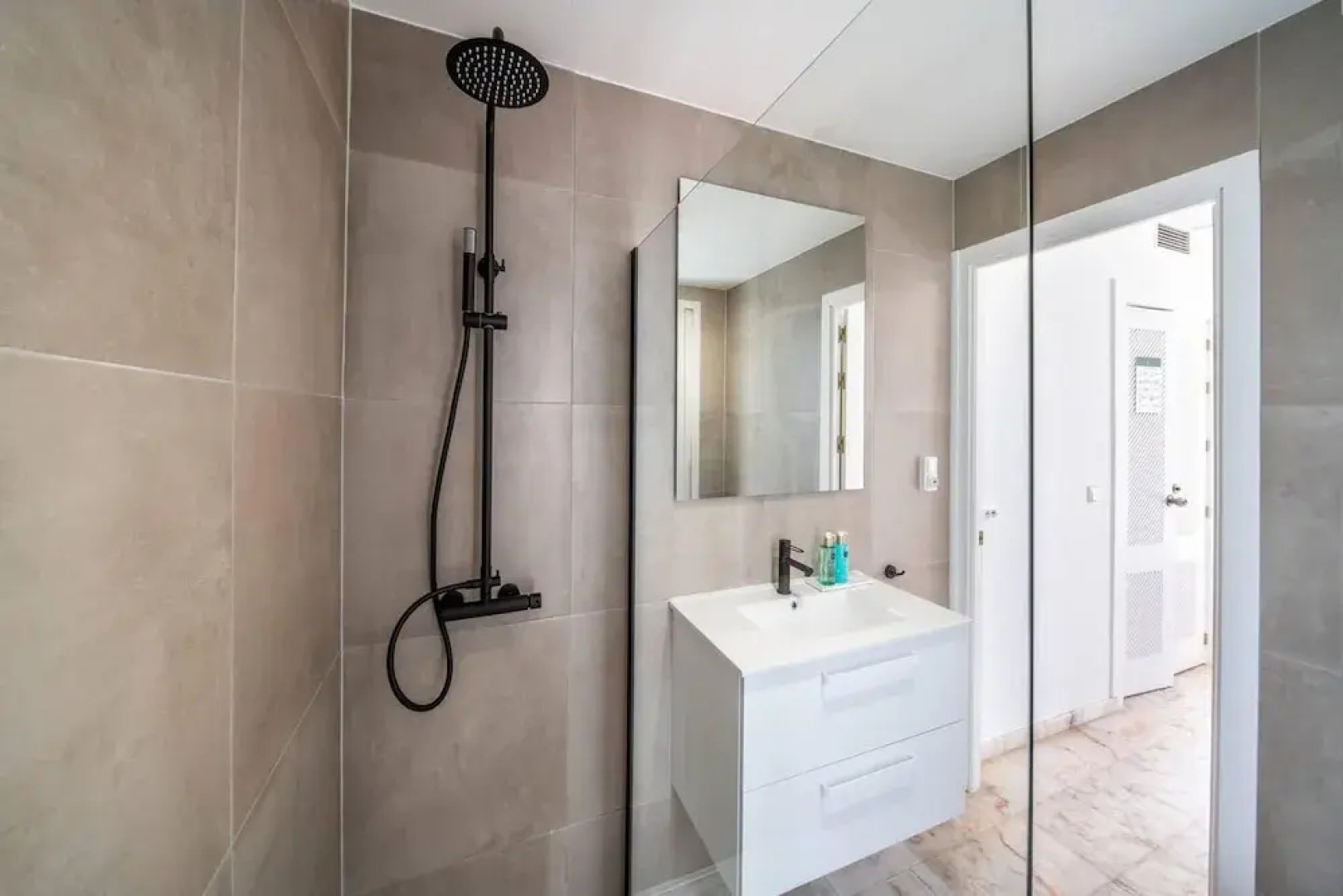 Charming 10 Pers Villa With Swimmingpool Sevilla