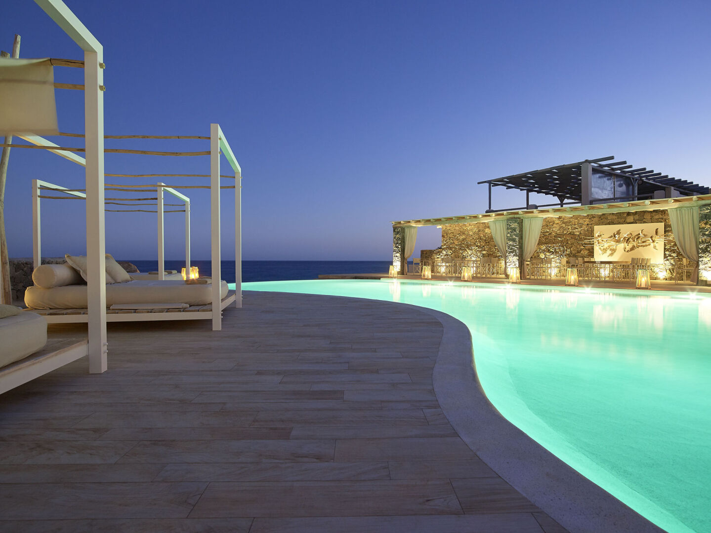 Artemis Seaside Resort