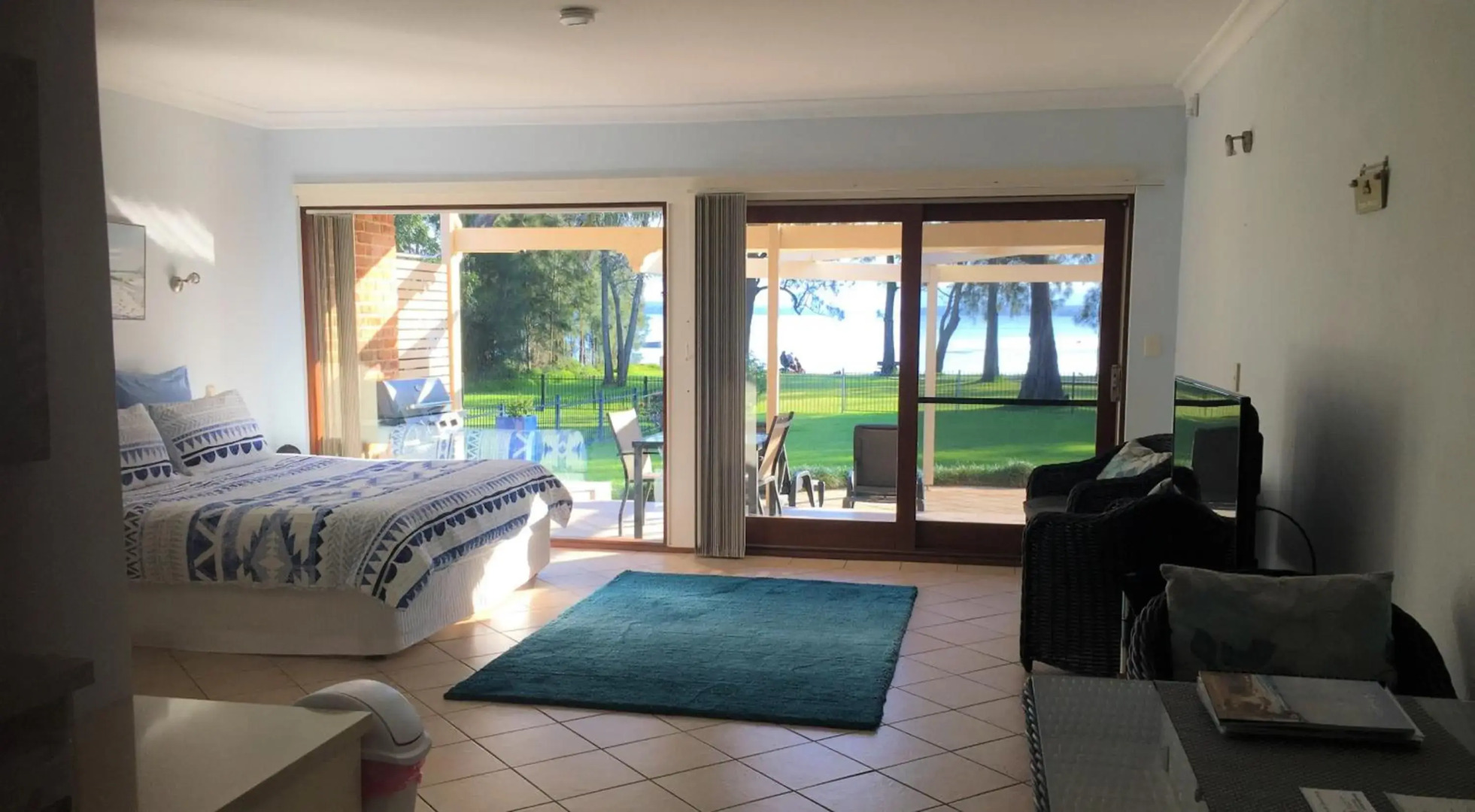 Paradise Beach Apartments