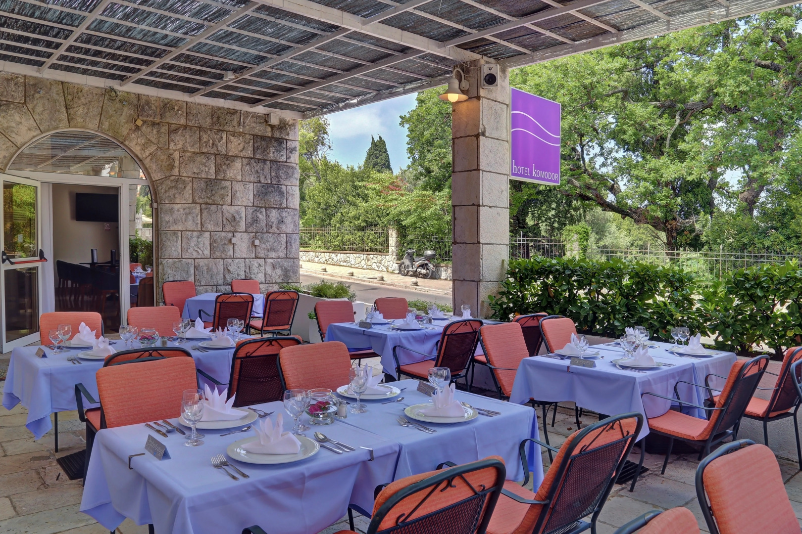 Hotel Komodor