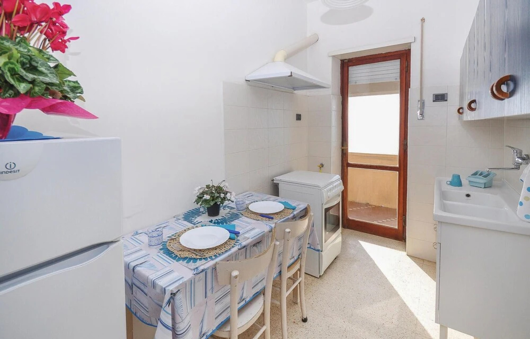 Stunning Apartment in Torvaianica With Internet and 1 Bedrooms