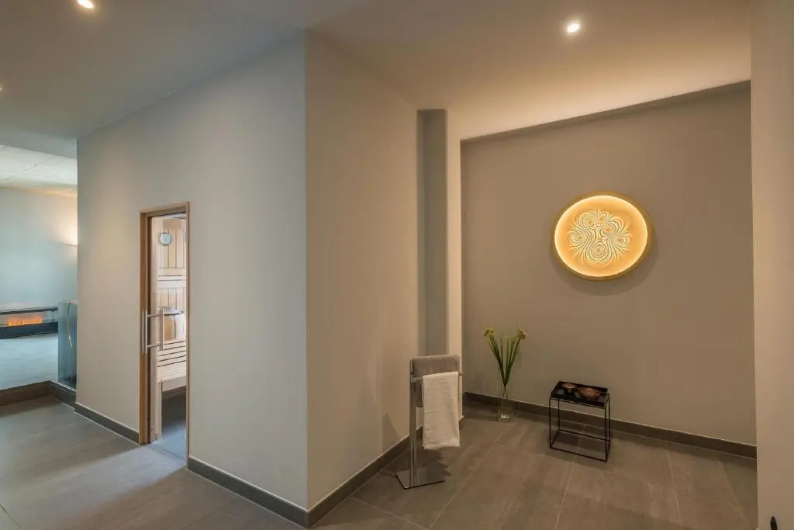 Golden Ball, Exclusive Serviced Apartments Munich