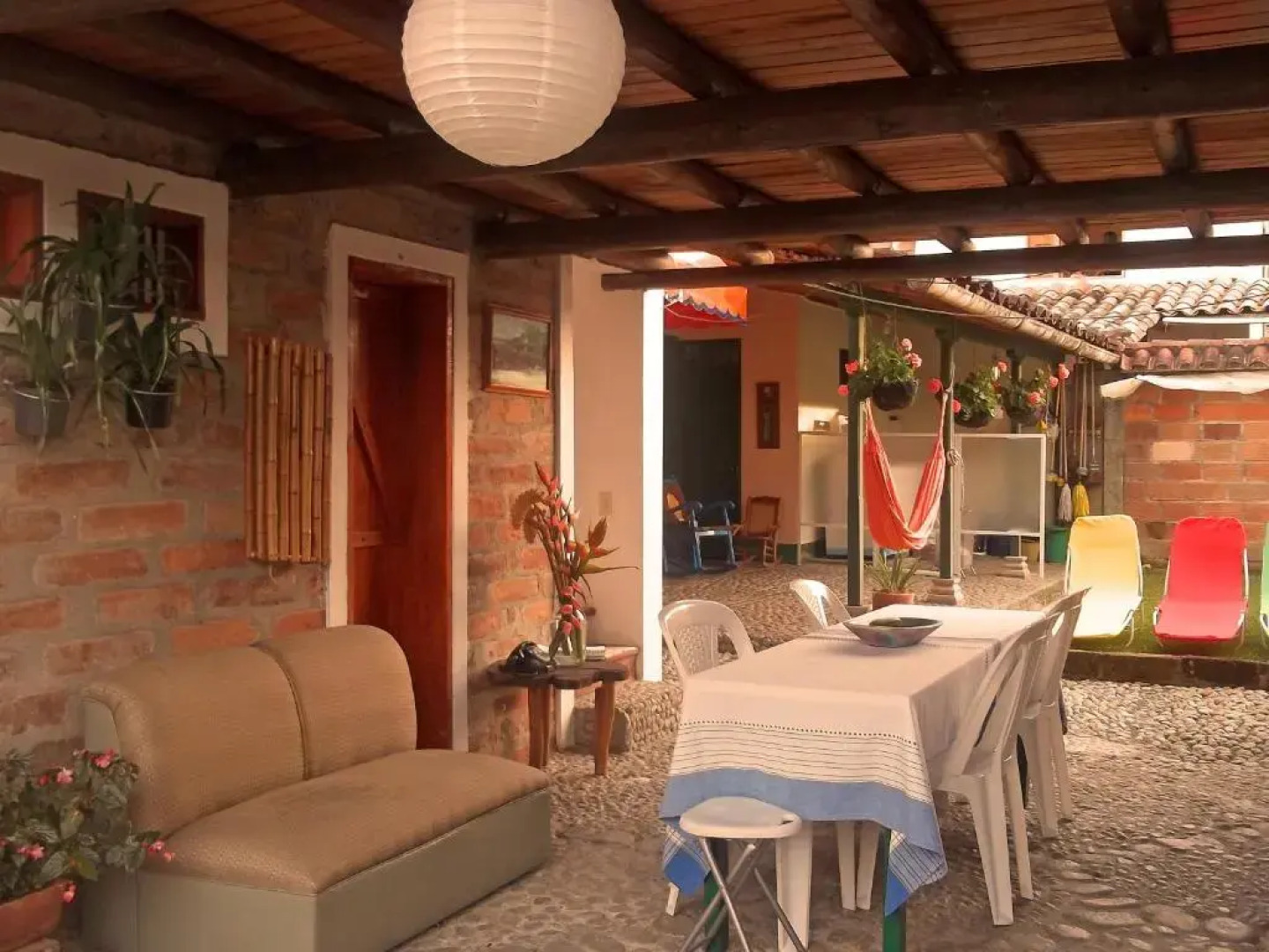 Hotel Kantarrana Urbana Jardin