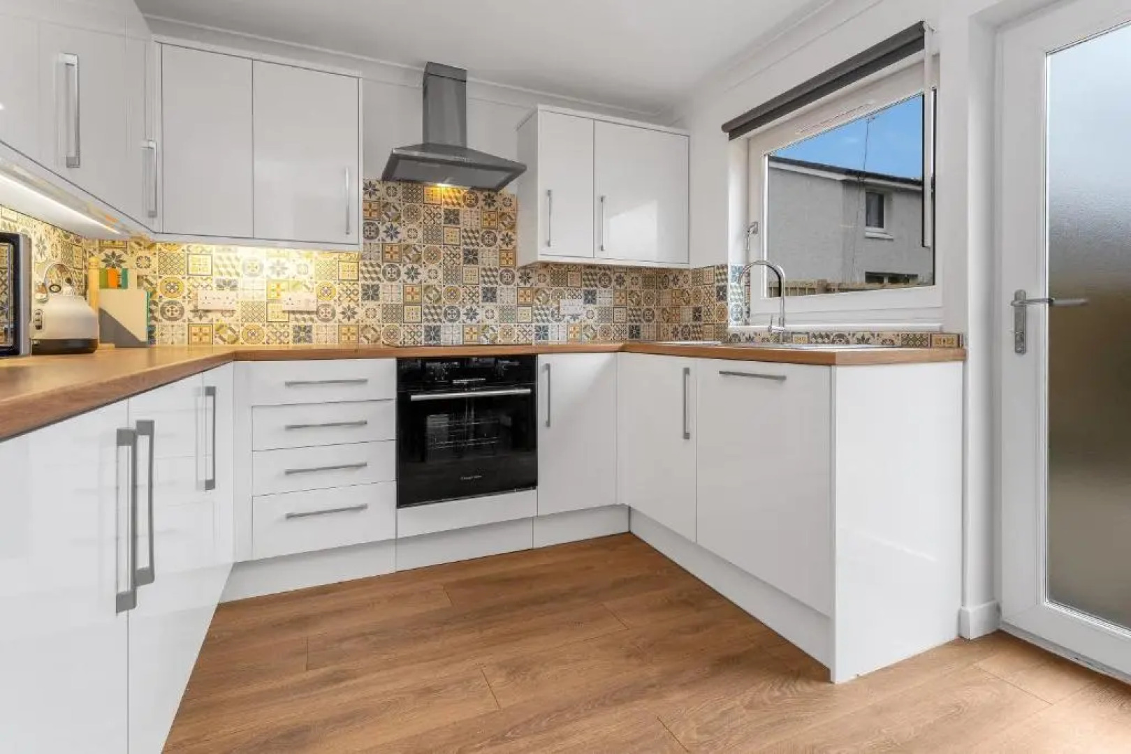 Cheerful Stays - Livingston - 4 Bedroom 3 Bath Home