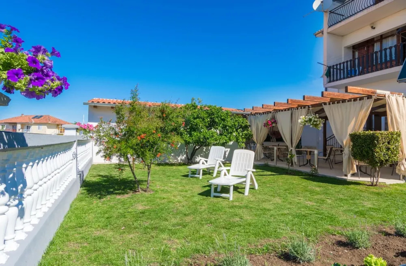 Bed & Breakfast Maki