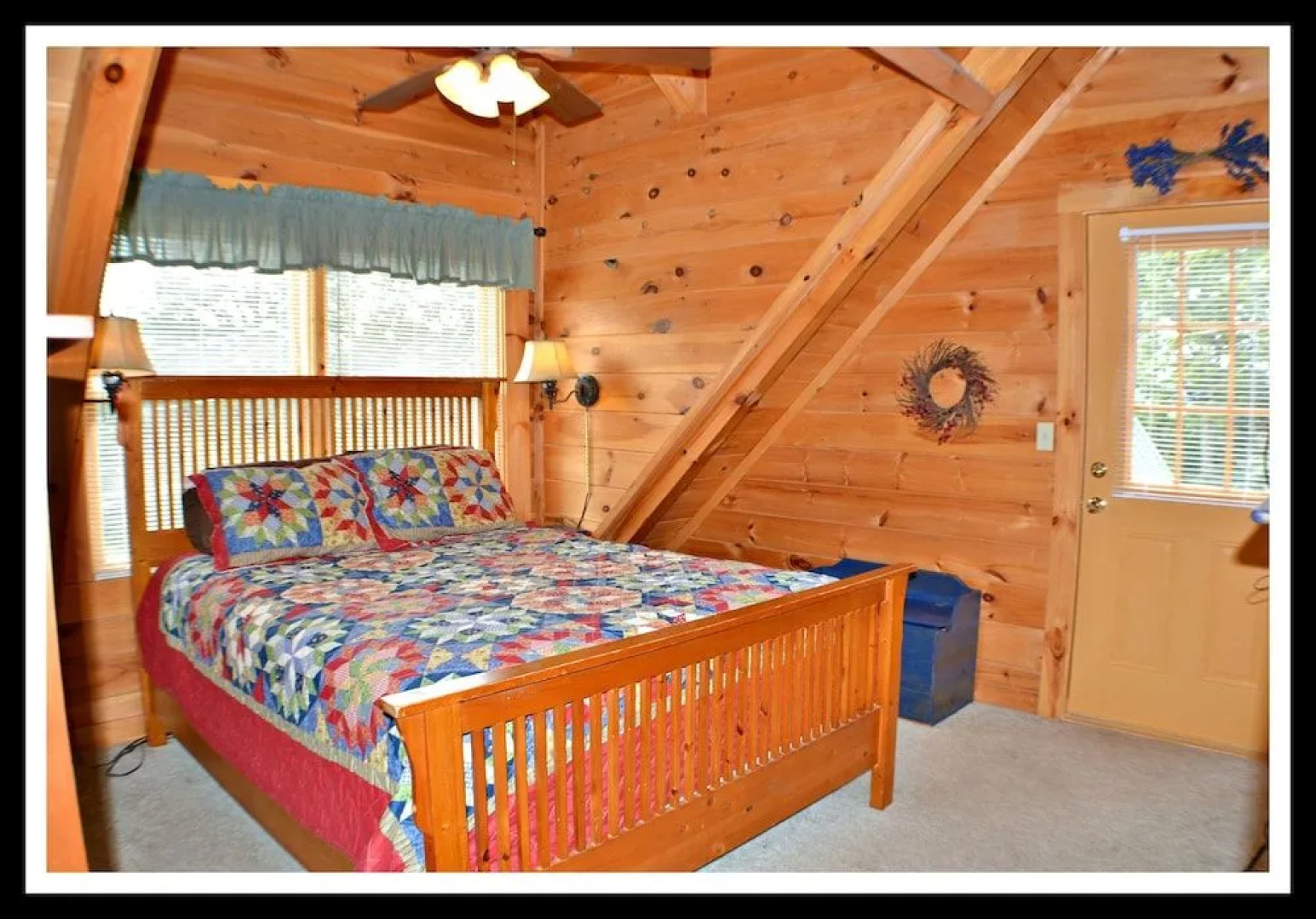 Eagles Point 3 Bedrooms 3 Bathrooms Cabin